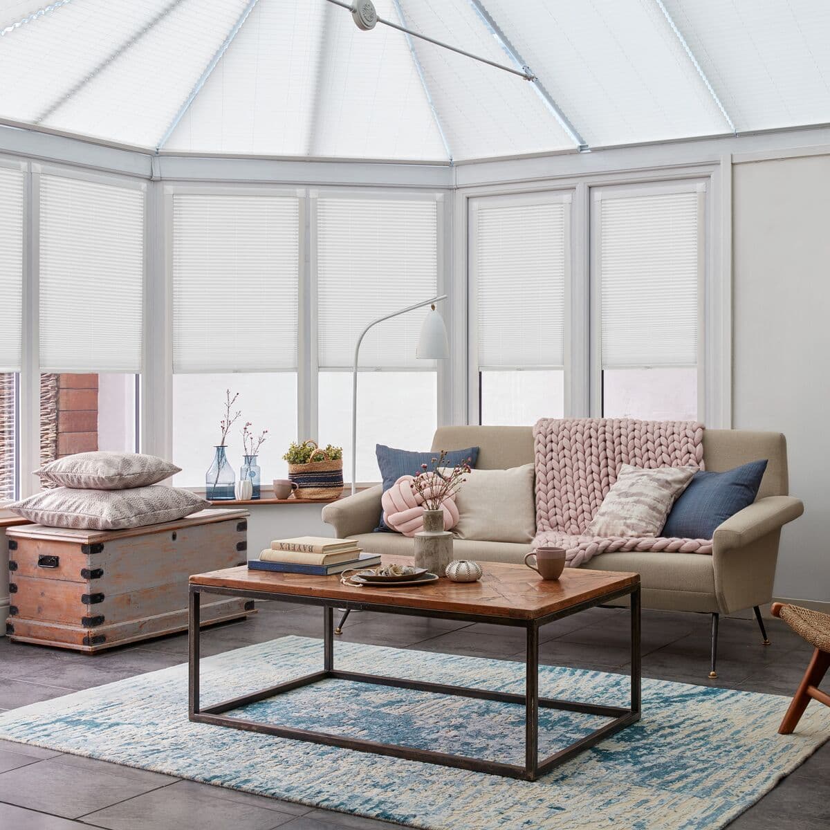 Trent White Pleated blind