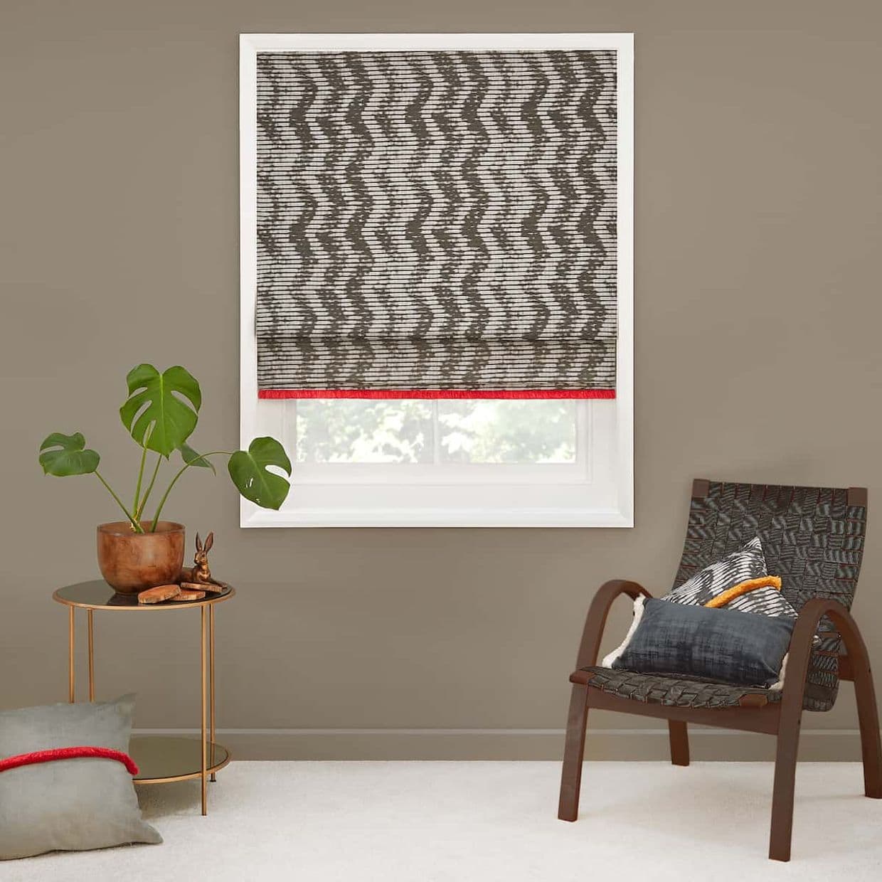 Cadillac Noir Roman Blind