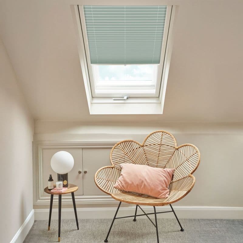 Solartex Chintz Duckegg Pleated blind