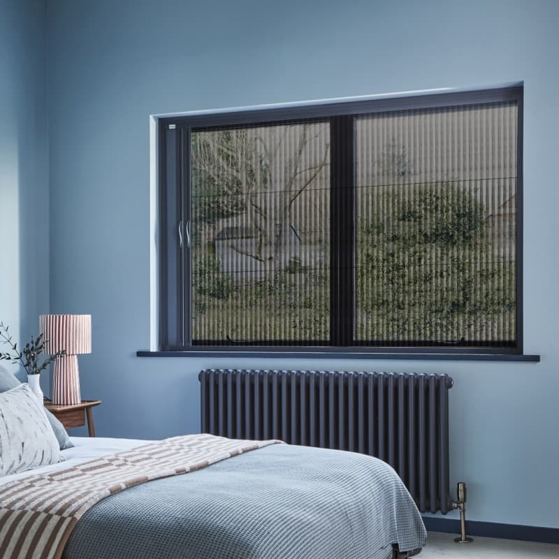 Sheer Intimacy Black Blind Screen 02