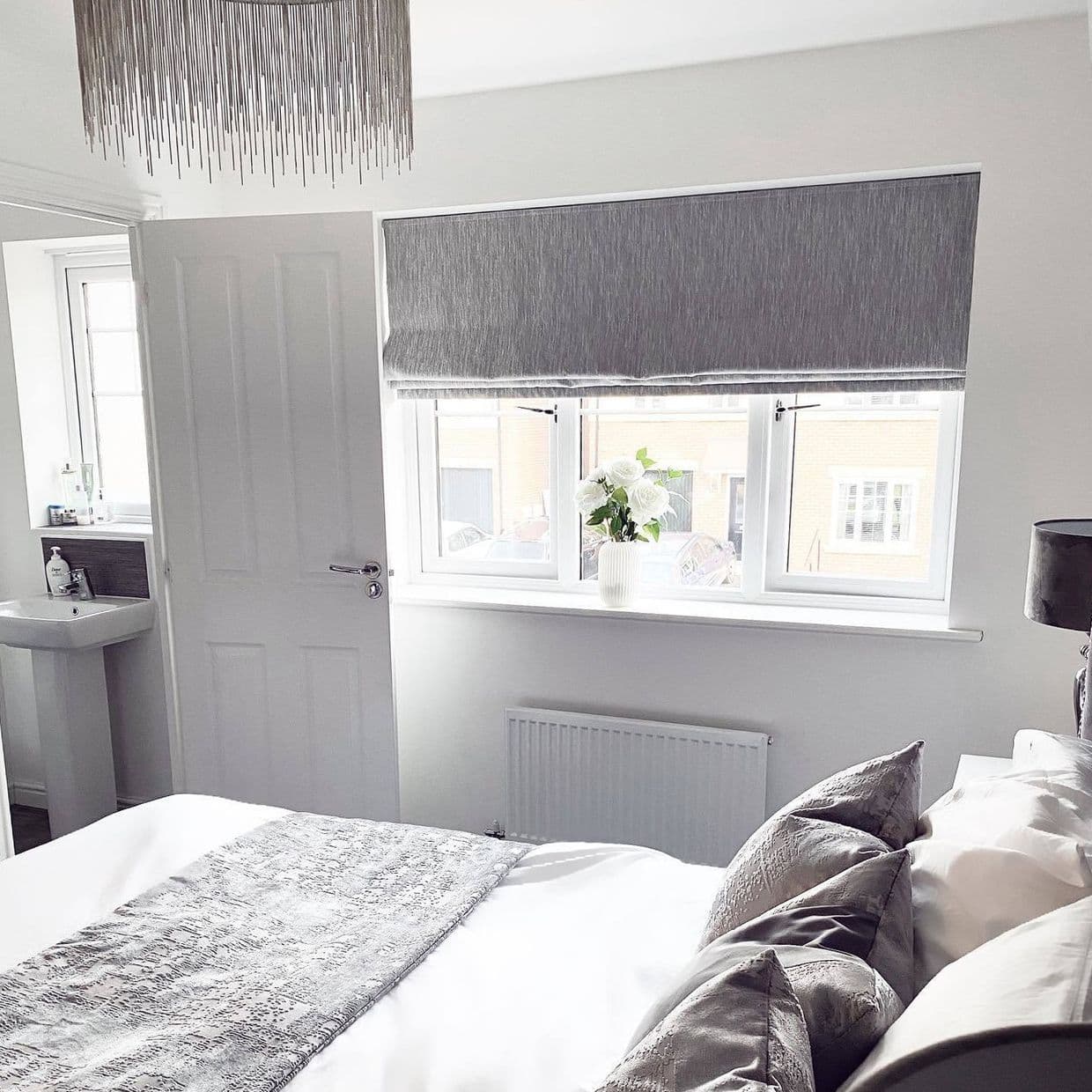 Daze Silver Roman blind