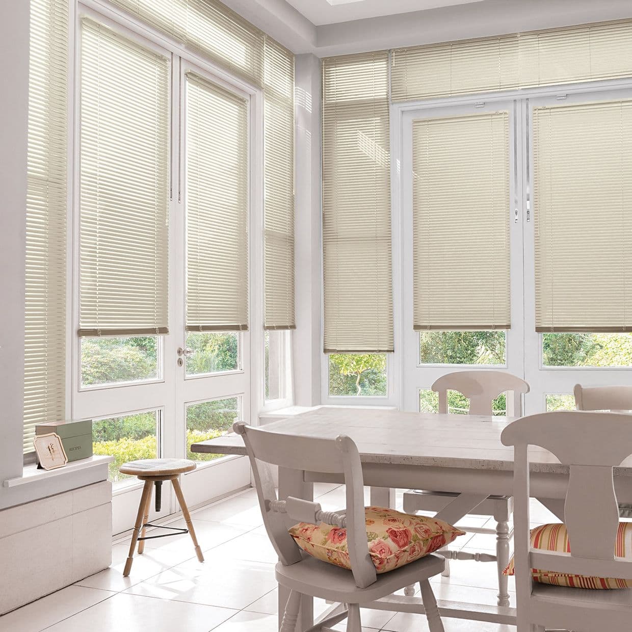 Spectrum Magnolia Conservatory Venetian blind