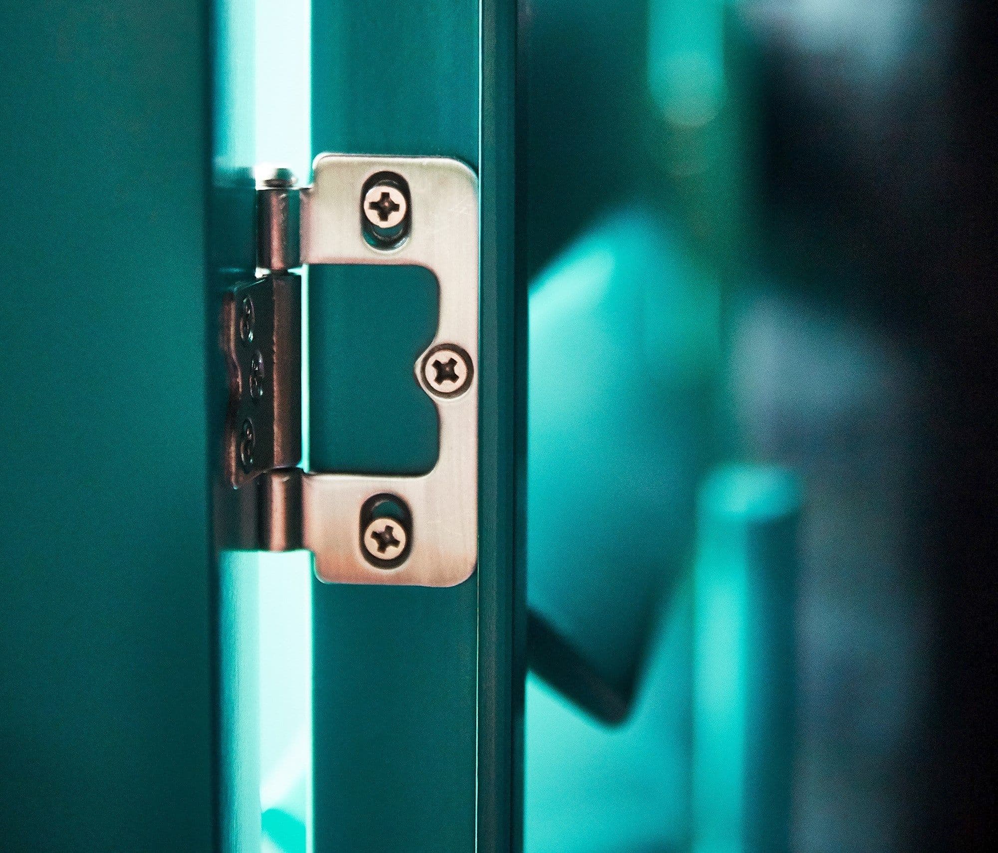 SHTT_Coloured Hinge Finishes