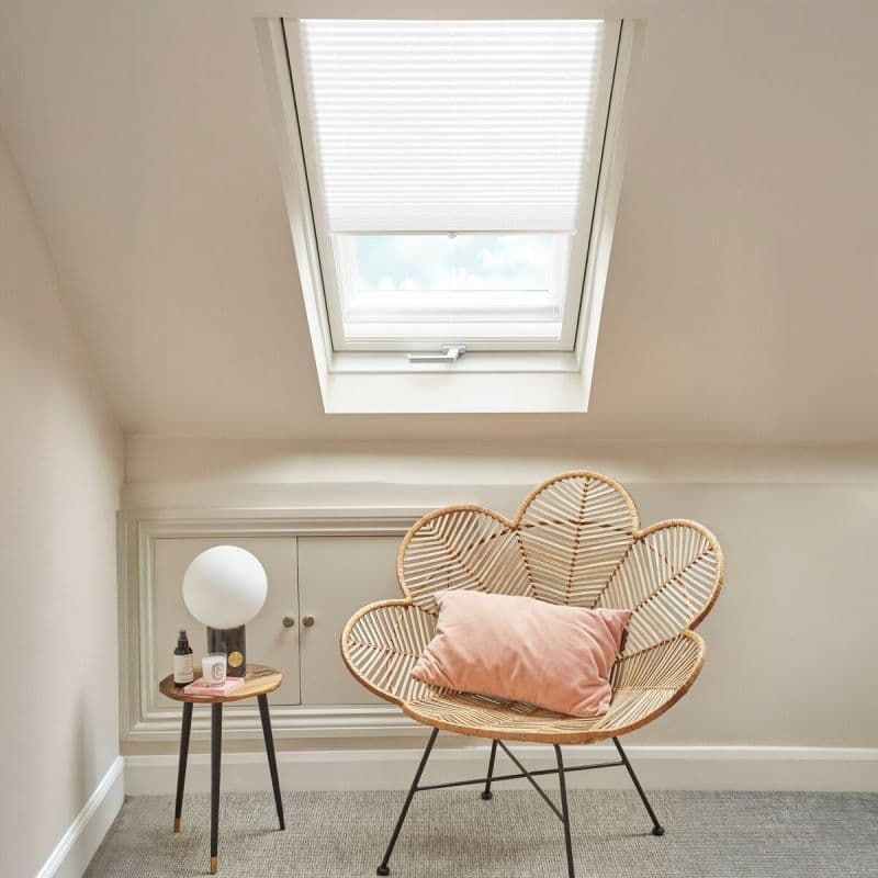 Arran Chalk Pleated blind