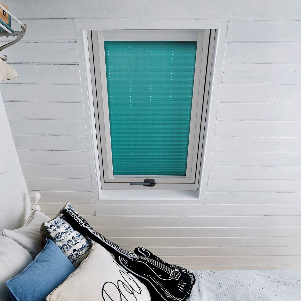 Thermashade Turqoise Skylight Pleated Blind