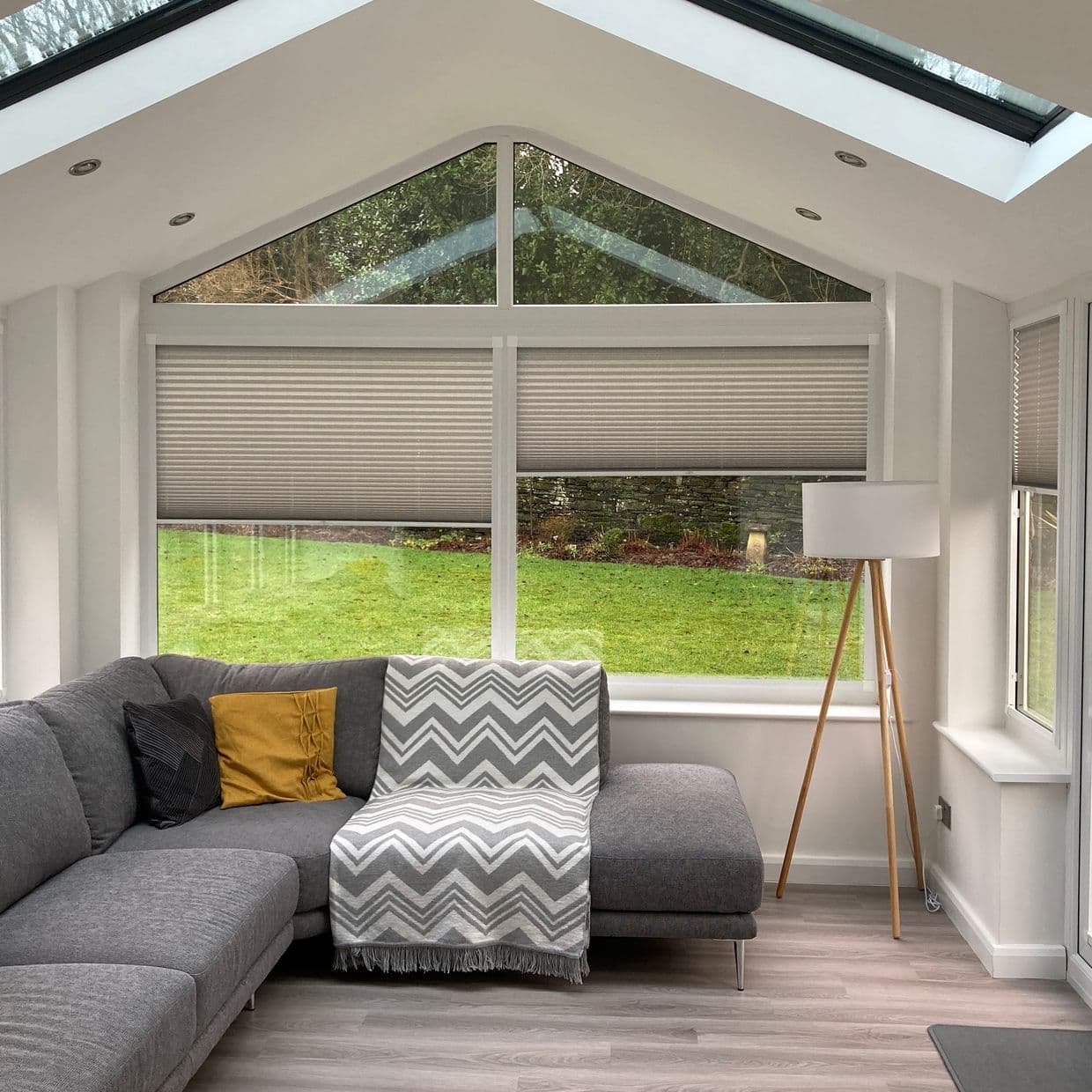 Relife Linen Conservatory Side Pleated Blind